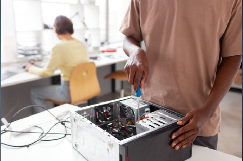 Onde a eficiência mora e o prejuízo é evitado - Conheça o Laboratório de Hardware Constat