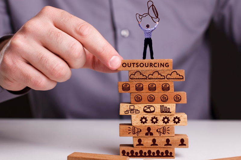 Governança,-Co-Sourcing-e-Workforce-as-a-Service-quando-o-outsourcing-vira-plataforma-de-eficiência